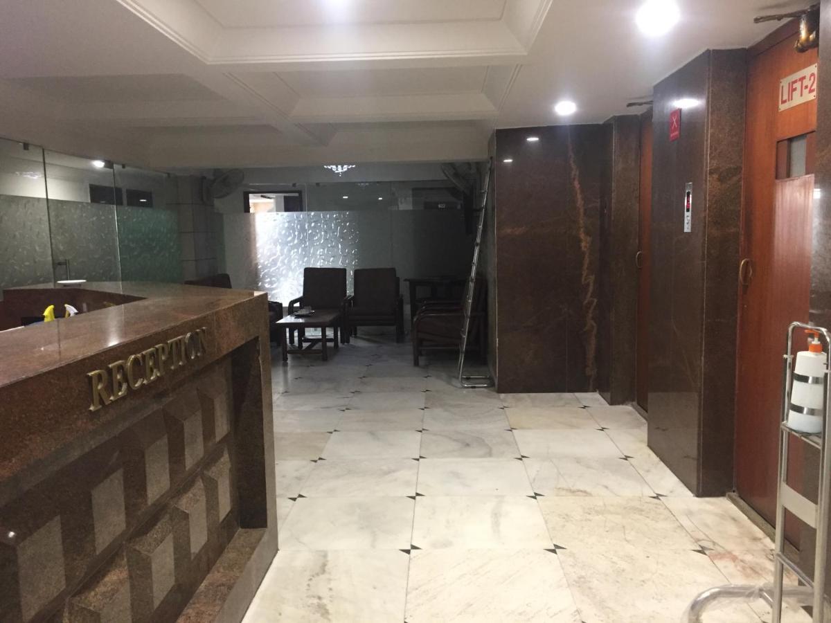 Hotel Apex Ahmedabad Bagian luar foto