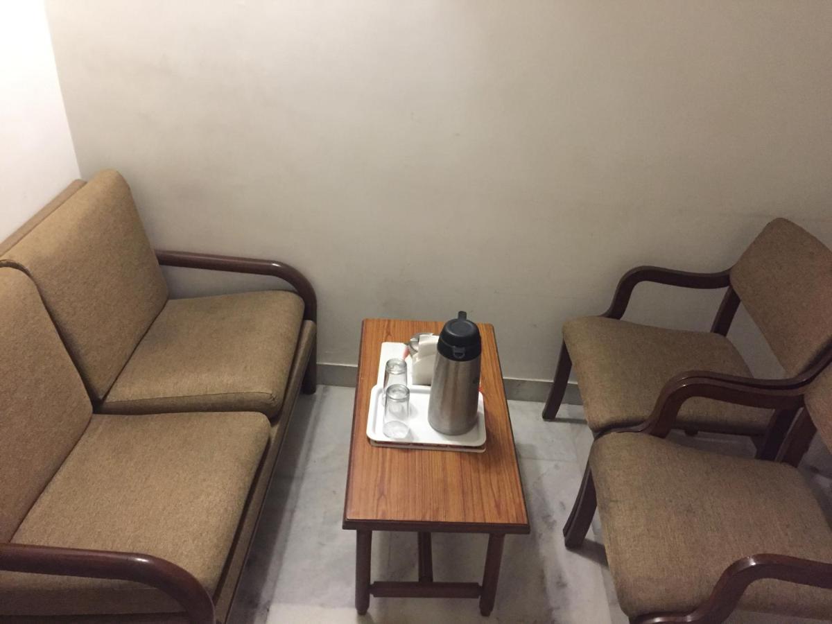 Hotel Apex Ahmedabad Bagian luar foto