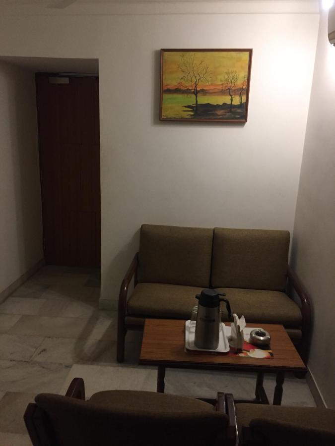Hotel Apex Ahmedabad Bagian luar foto