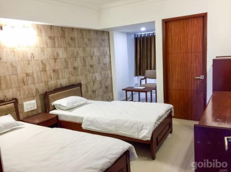 Hotel Apex Ahmedabad Bagian luar foto
