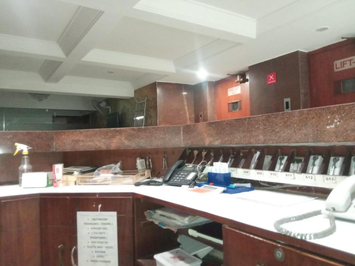Hotel Apex Ahmedabad Bagian luar foto