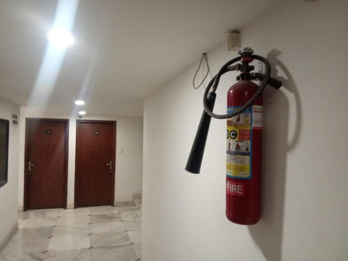 Hotel Apex Ahmedabad Bagian luar foto