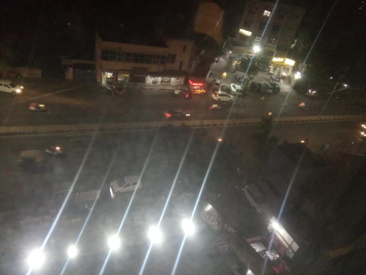 Hotel Apex Ahmedabad Bagian luar foto