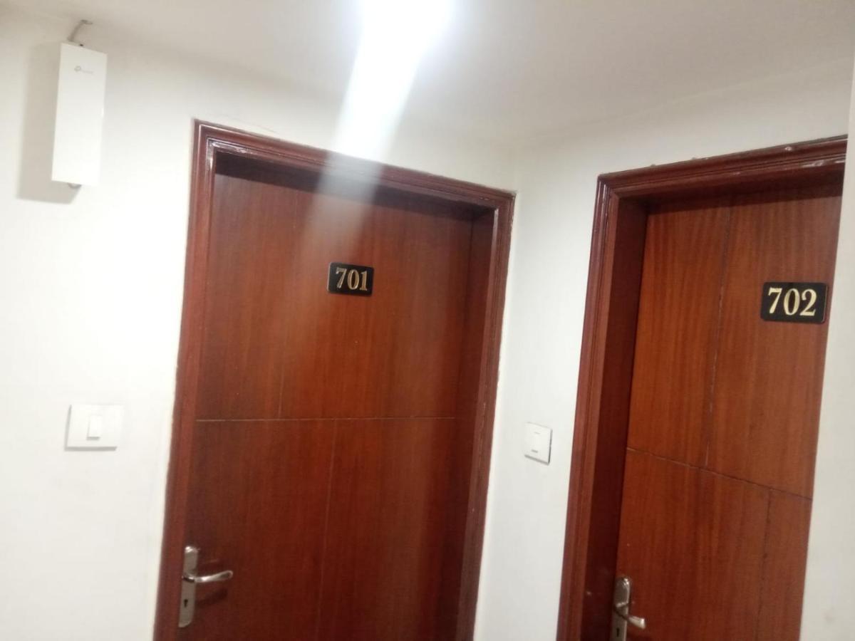 Hotel Apex Ahmedabad Bagian luar foto