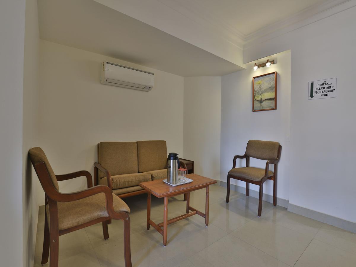 Hotel Apex Ahmedabad Bagian luar foto